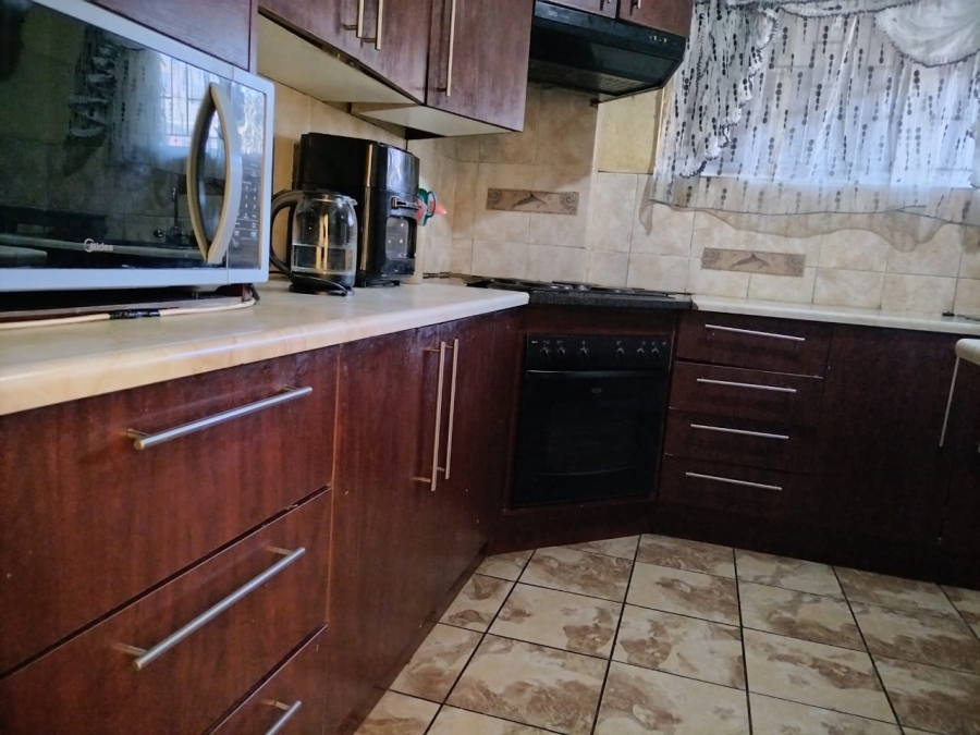 3 Bedroom Property for Sale in Rustenburg Central North West